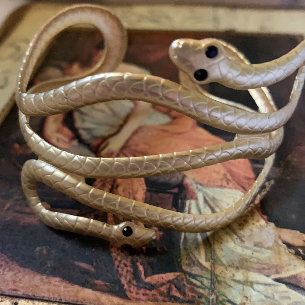 Gorgeous Golden Goddess Snake Cuff